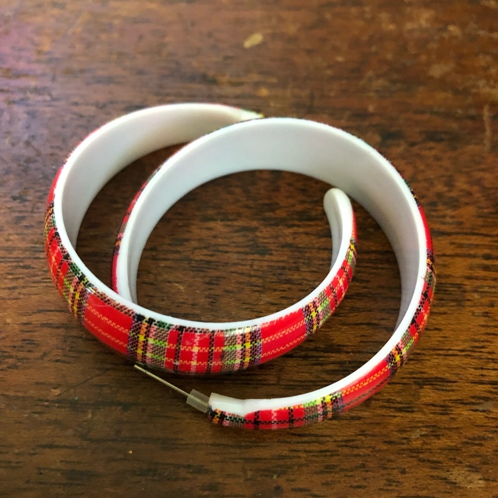 Bright coloured hoops - Picture 4 of 7